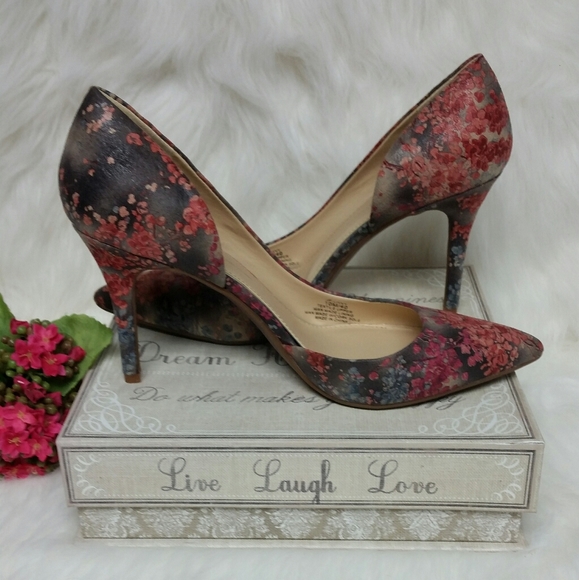 Jessica Simpson Shoes - Picture 3 of 5
